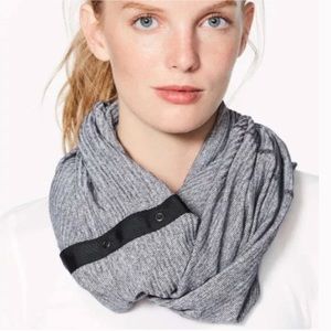 Lululemon Multi-Way Vinyasa Infinity Scarf Snap Button Knitted Gray